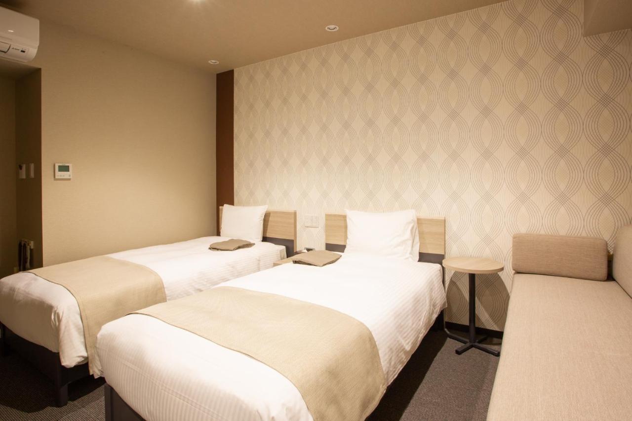 Kuretake Midousuji Hommachi Hotel 3*