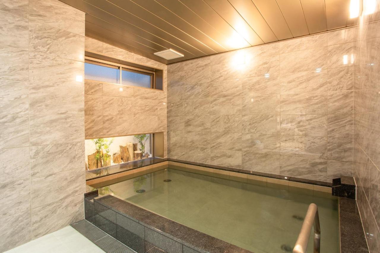 Kuretake Midousuji Hommachi Hotel 3*