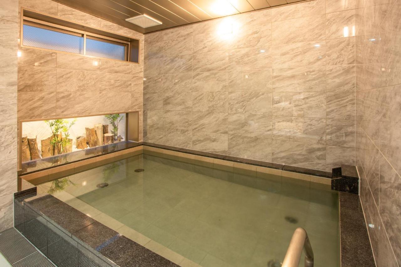 Kuretake Midousuji Hommachi Hotel 3*