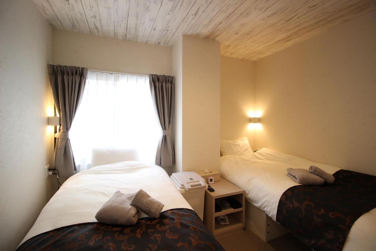Apartment Namba West Saika