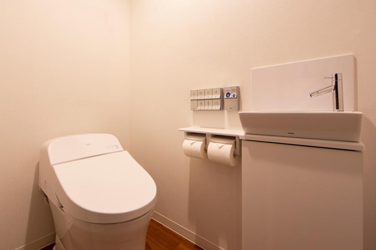 Karaksa Grande Shin-osaka Tower Hotel 4*