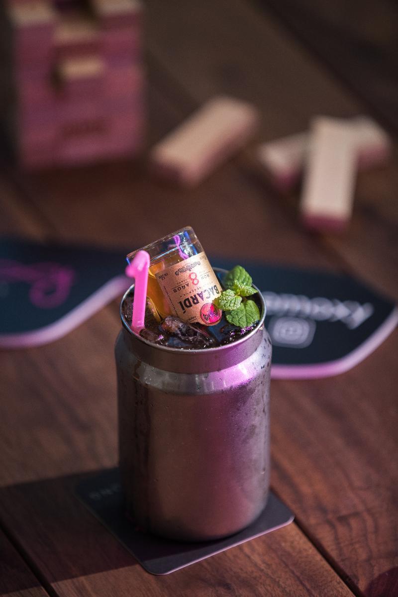 Moxy Honmachi By Marriott Hotel Osaka