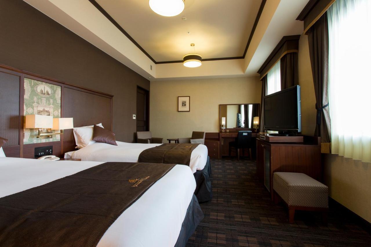 Monterey Grasmere Hotel