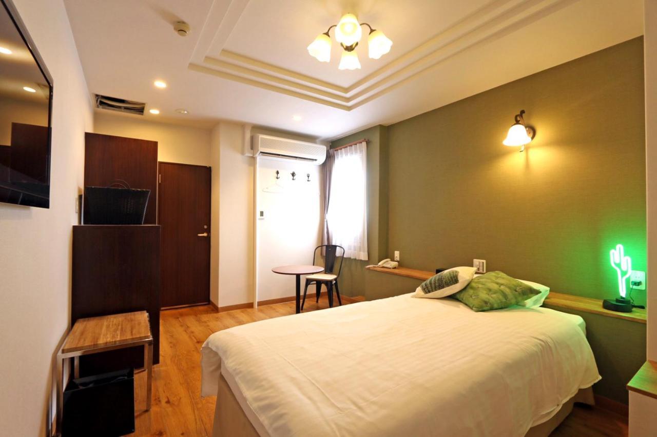 Hotel 3 O'clock Tennoji